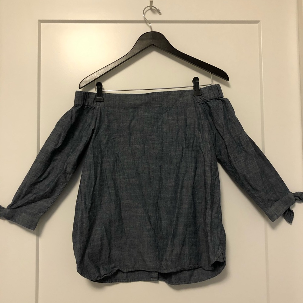 Women’s Banana Republic Off the Shoulder Top